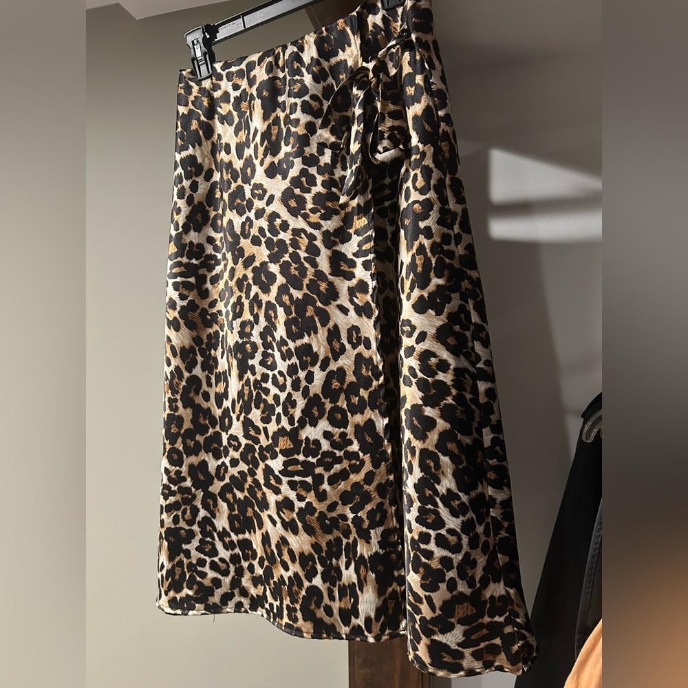 Cute Leopard Print Midi Skirt